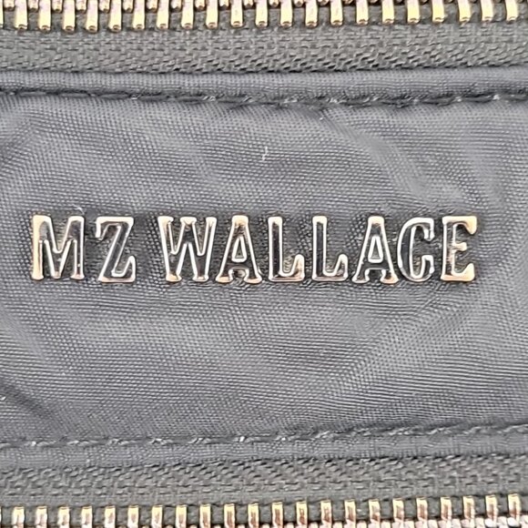 ✨ MZ Wallace Black Nylon Crossbody Sling Bag – Lightweight NYC Essential ✨ - Picture 4 of 10
